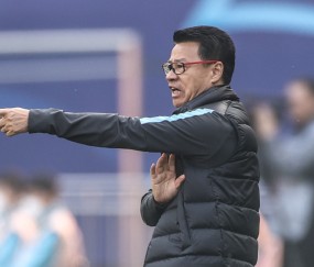 Kaiyun中国官网-冰球热身赛焦点战：海滨麒麟队大胜泰山旋风队，外线火力全开。赛场纪律更严谨的简单介绍