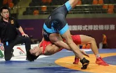 开云网页版中国官网-摔跤赛场再起风云：岭北风暴队险胜嵩山烈马队，赛场气氛火爆宿敌对话再升级